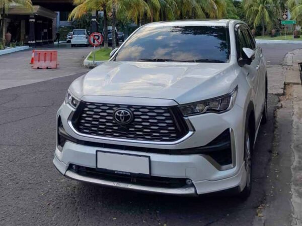 Exclusive Bali Luxury Transport: Innova Reborn and Innova Zenix Private Driver Hire